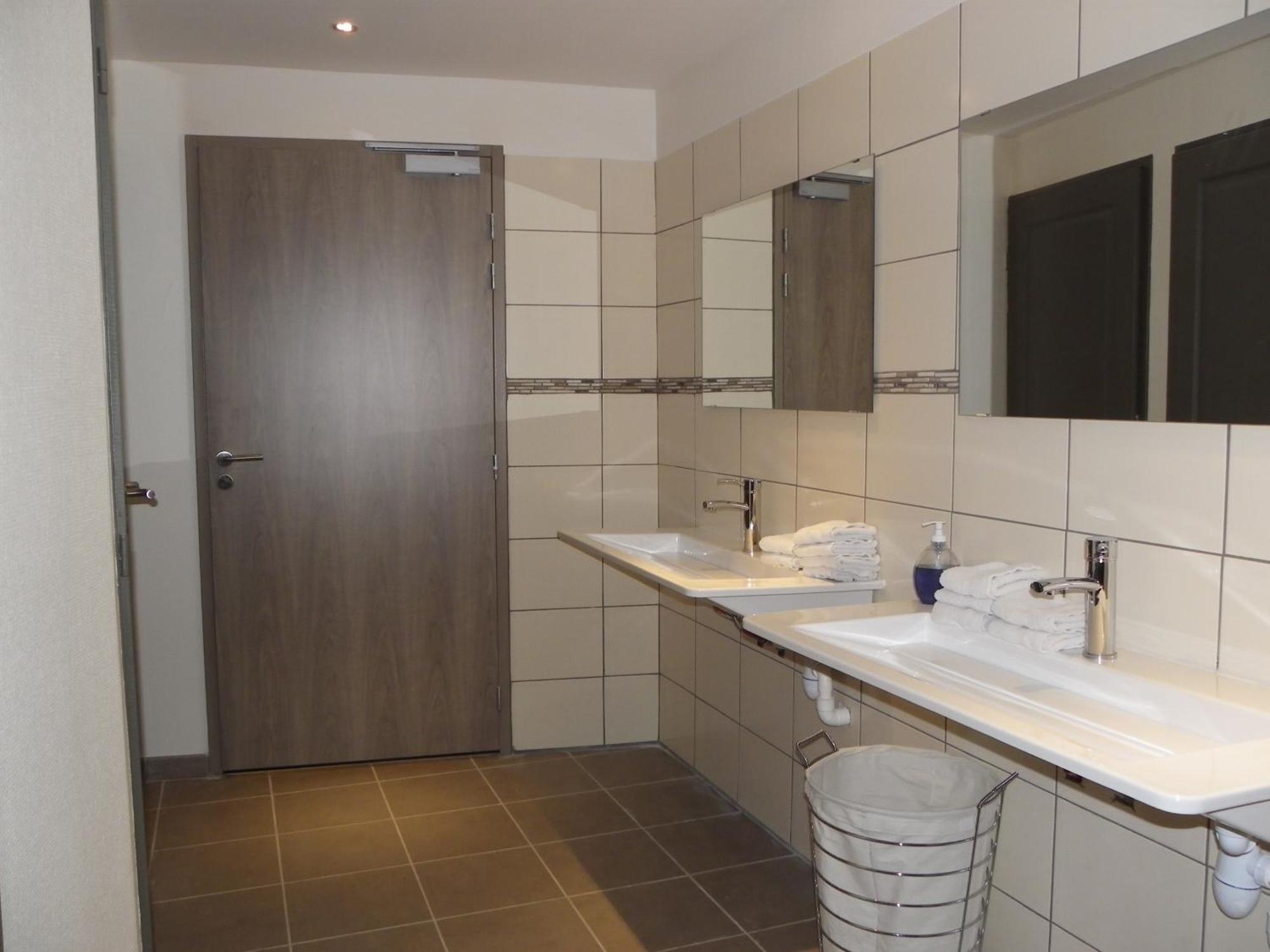 Hotel Comptoir Et Dependances Frontonas Zewnętrze zdjęcie