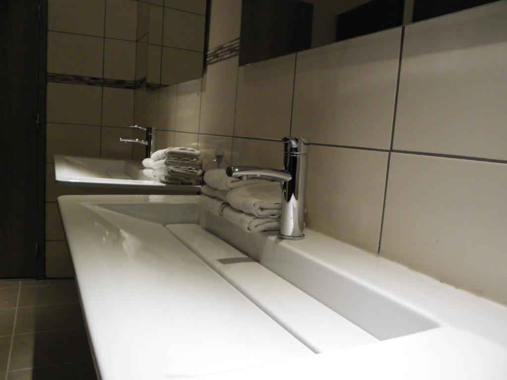 Hotel Comptoir Et Dependances Frontonas Pokój zdjęcie